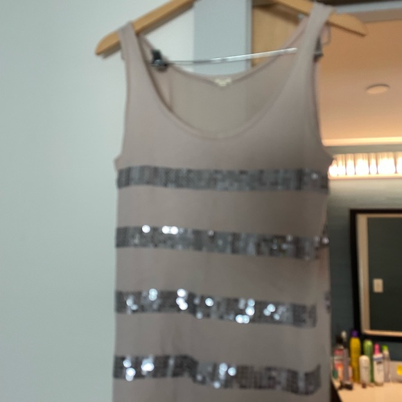 Cute sequined J-Crew cotton tank - M - Picture 2 of 6